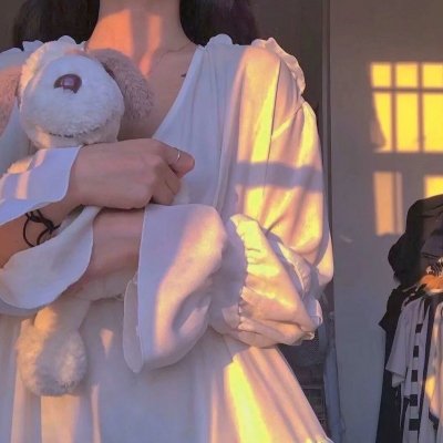 龙纹身的女鬼入镜